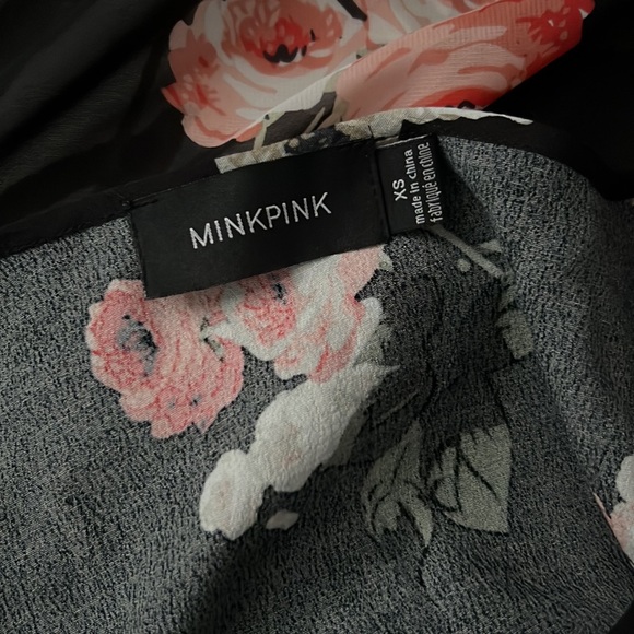 MINKPINK Coordinating Set - Picture 3 of 4
